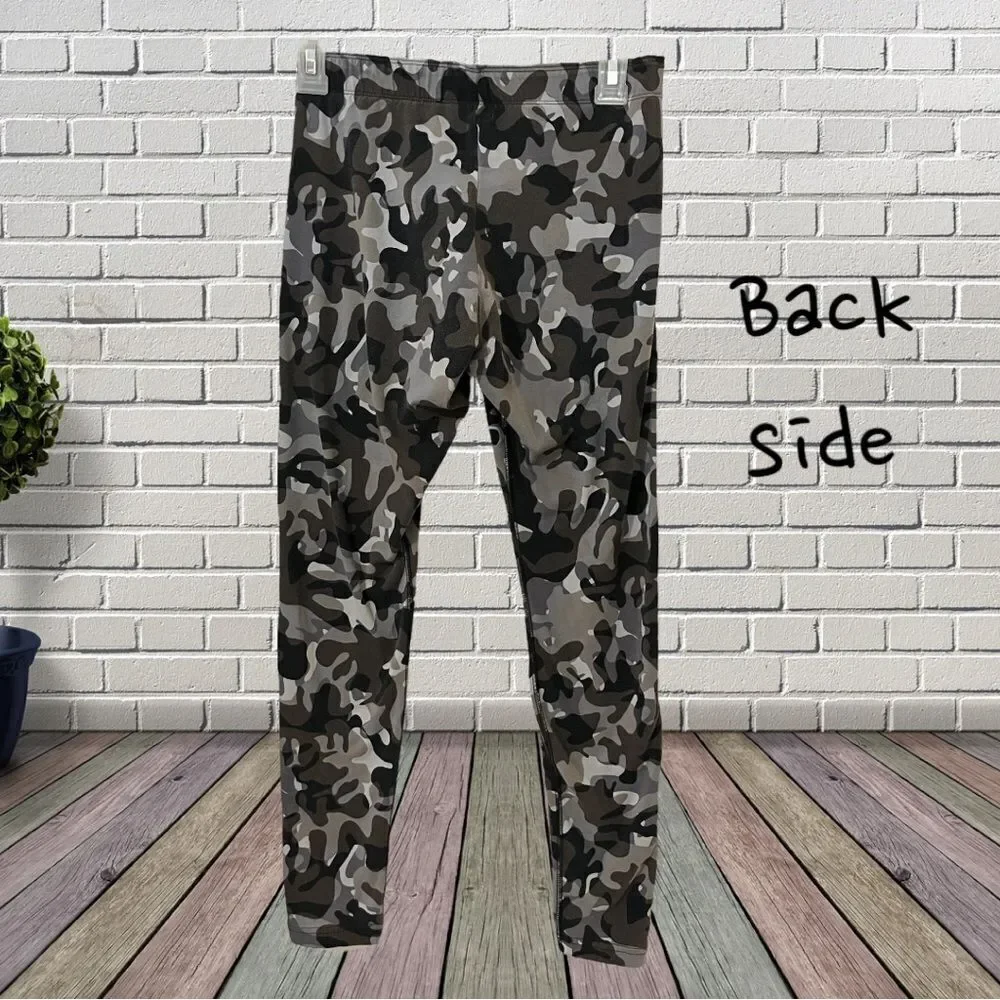 🔥4/$25 Nike Girls Grey Black White Camo Leggings Size Medium